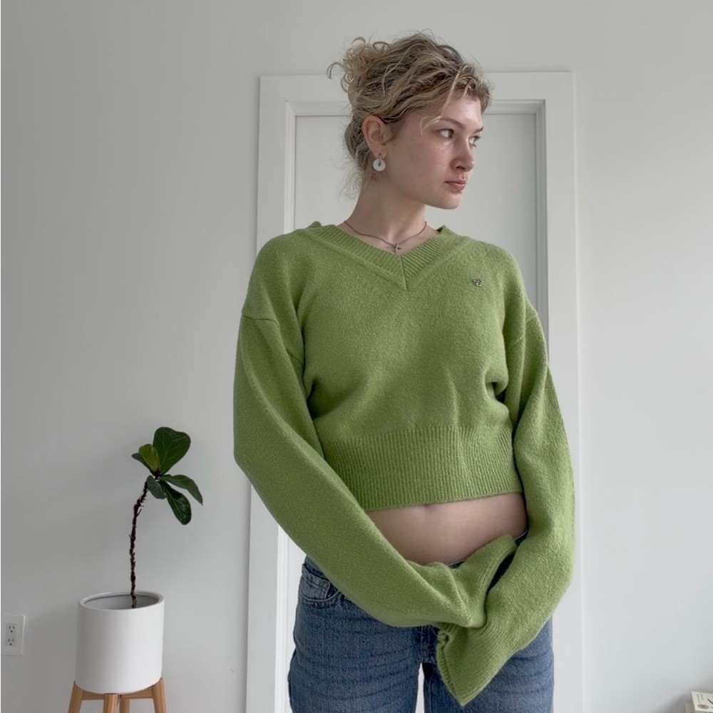 Summer green cropped V Neck sweater from Sinoon